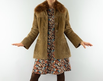Vintage Shearling Jacket 1970s | Short Brown Sheepskin Coat | Leather Fur Jacket | France | S/M