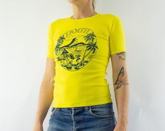 ヴィンテージTシャツ 1970年代 | タヒチお土産Tシャツ | レトログラフィックプリントシャツ オレンジイエロー | フランス