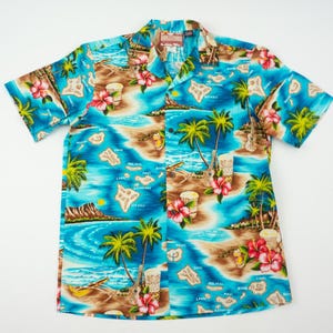 Vintage Hawaiian Shirt | 1980s | Blue Aloha Shirt | Multicolored Tropical Pattern | Notched Collar | Short Sleeves | Made in USA | Size M