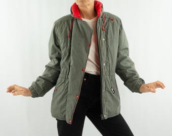 Vintage Ski Parka 1980s | Quilted Grey & White Striped Jacket | Red Lining | France | L