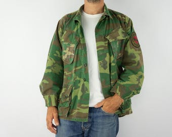 Vintage 1970s Vietnam War US Army Jungle Fatigue Jacket