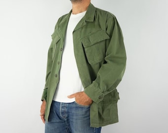 Vintage 1970s Vietnam War US Army Jungle Fatigue Jacket Vintage 1970s Vietnam War US Army Jungle Fatigue Jacket