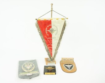 Vintage Paratrooper Memorabilia Set 1960/70s | French Airborne Regiment Plaques | ETAP Drago Calendar & Paracaidista Badge