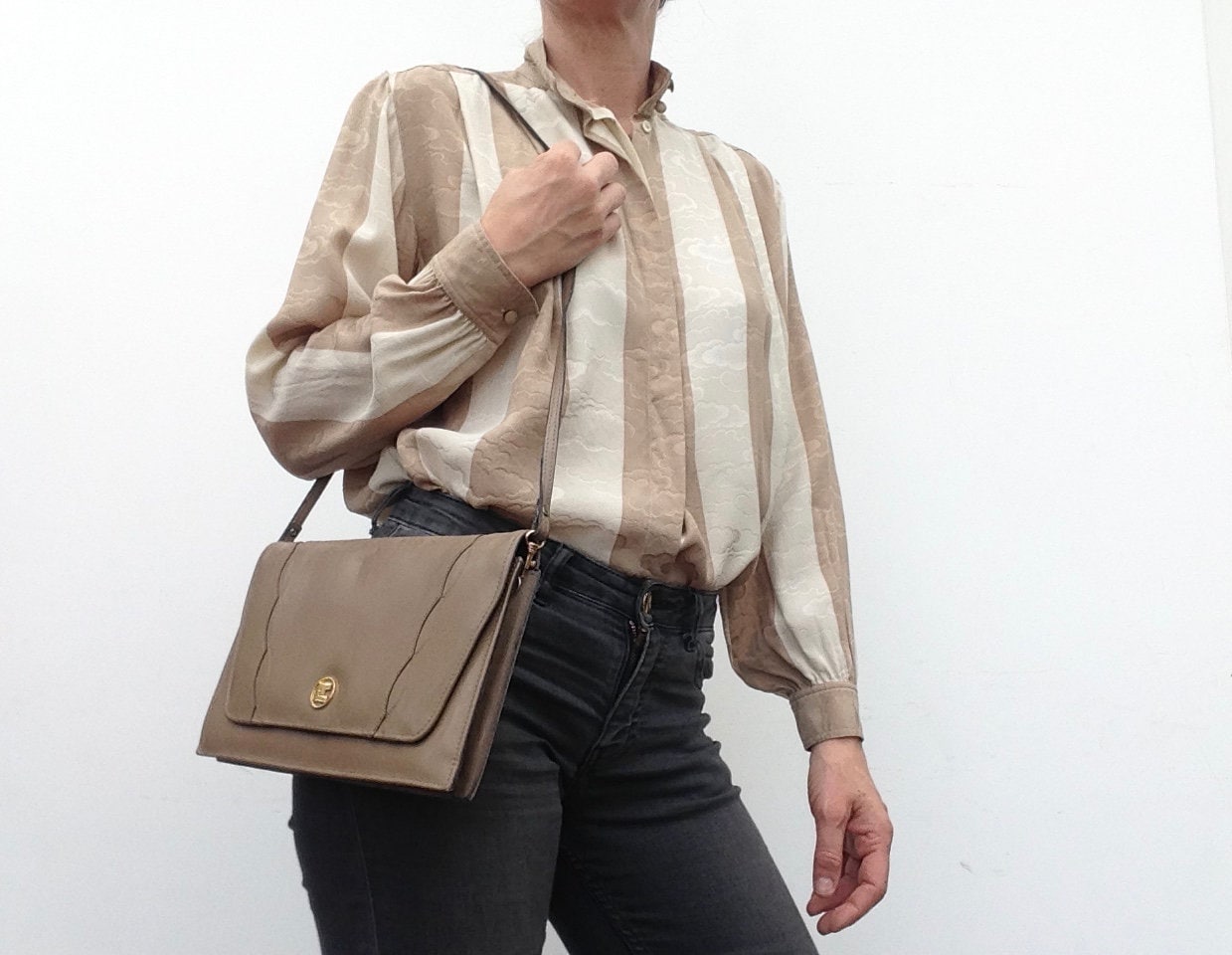 Sac à Main Vintage Ted Lapidus En Cuir – Années 1980, Marron, Petit Format, état Impeccable