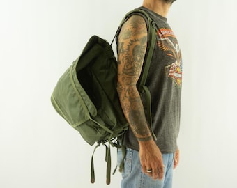 フランス軍　ミリタリーリュック　LAFUMA vintage 60s French Vintage Large Scout Lafuma Backpack / French Military