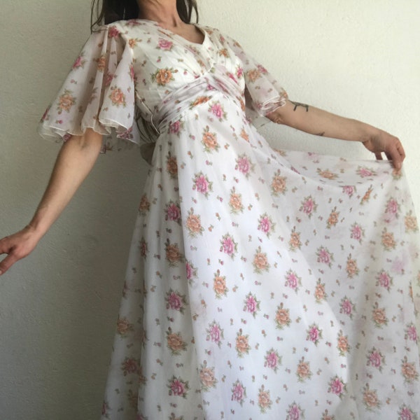 Robe Romantique Vintage | 1970s | Robe d'Été Fleuri | Blanc/Rose/Orange | Robe Maxi en Tulle | Robe de Soirée Bohème | Taille S