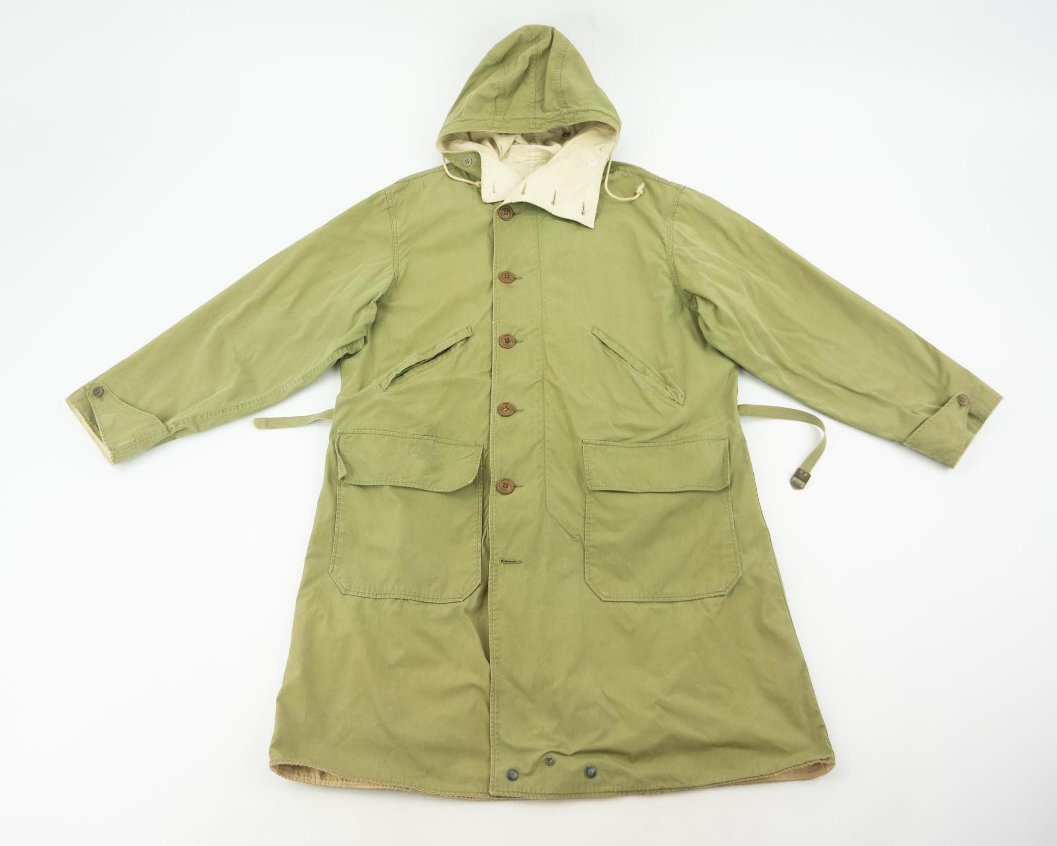 Vintage M42 Reversible Parka 1940s | Olive Green & White Military