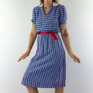 French Vintage Dress 1980s| Blue White Red Striped Shift Dress | Short Sleeves & Small Collar | Elastic Waist | Made in France | Size S