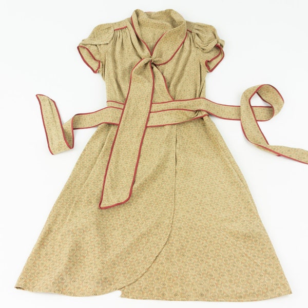 robe en soie vintage | années 1980 | Robe portefeuille à motif géométrique | Marron/Beige/Rouge | Manches courtes | Beaucoup de détails | Fabriqué en France | Taille S