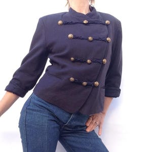 Jaqueta militar vintage de oficial, anos 80 | Jaqueta de gala azul em lã, botões de âncora | França | Tamanho M imagem 1
