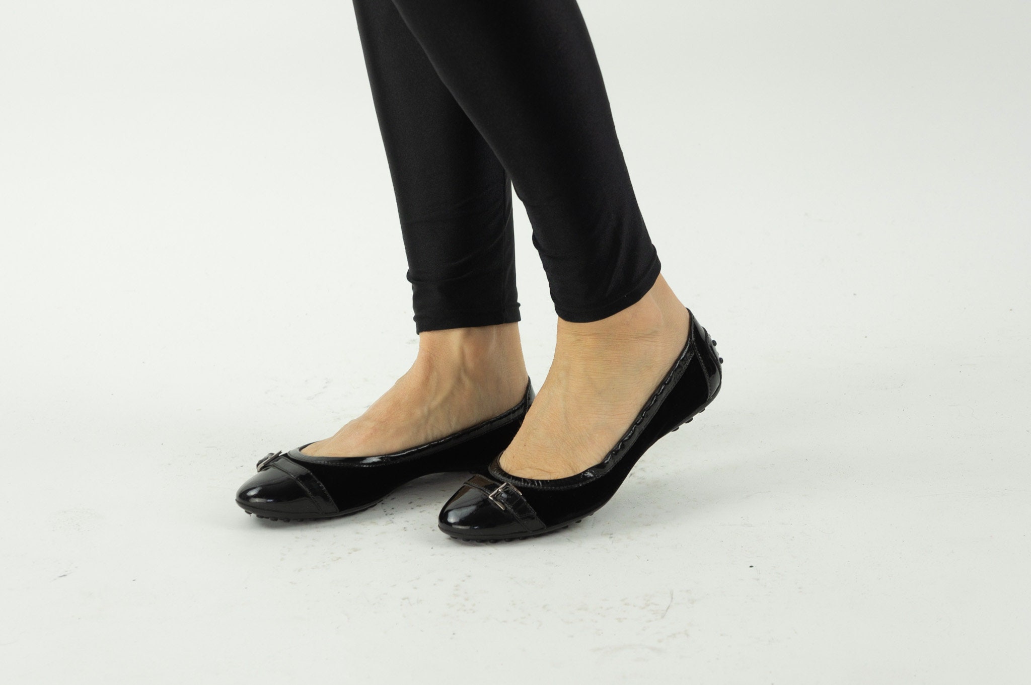 フラットシューズ TOD'S Woman Ballet flats Black XXW23L0IN40SSP B999 Woman BLACK Ballerinas in Leather XXW23L0IN40SSP36MB999 | Tods