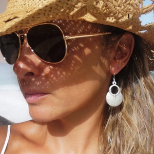 Pendientes de plata con cuentas colgantes • Regalo de joyería personalizado para ella • Pendientes bohemios con cuentas colgantes • Joyería hecha a mano por kekugi