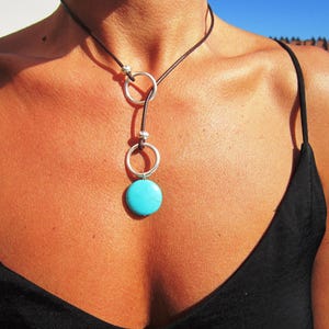 Statement Boho Chic Silber Anhänger Halskette, Boho Boho Chic Schmuck, handgefertigte Lederschmuck-Designs von kekugi, Geschenkideen für Sie