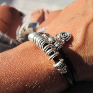 silver charm beaded bracelets made with genuine leather, bohemian jewelry best selling ítems by kekugi