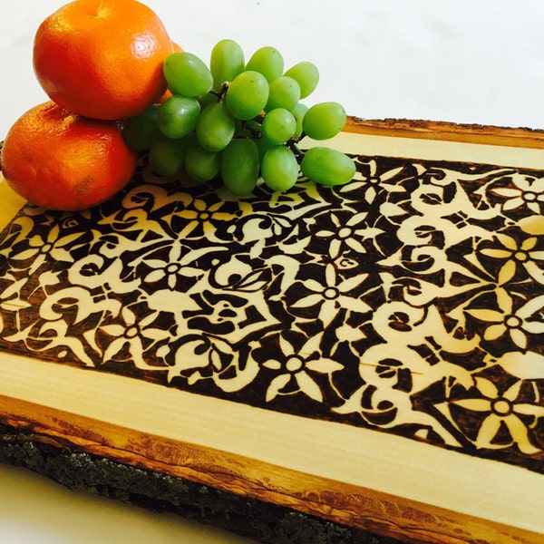 Decorative Tray; Natural wood home decor; coaster tray; woodburning; Alhambra; medieval art; Islamic art; Spanish; cosmetic tray; arabesque