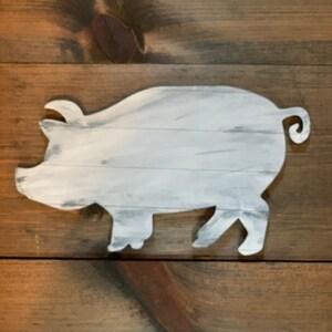 Laser ready shiplap pig SVG.