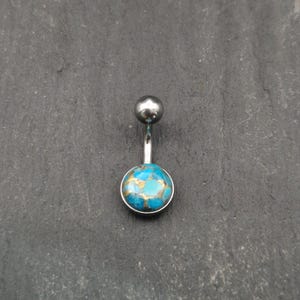 Anillo de ombligo de cobre y turquesa: barra de acero quirúrgico, piedra natal de diciembre