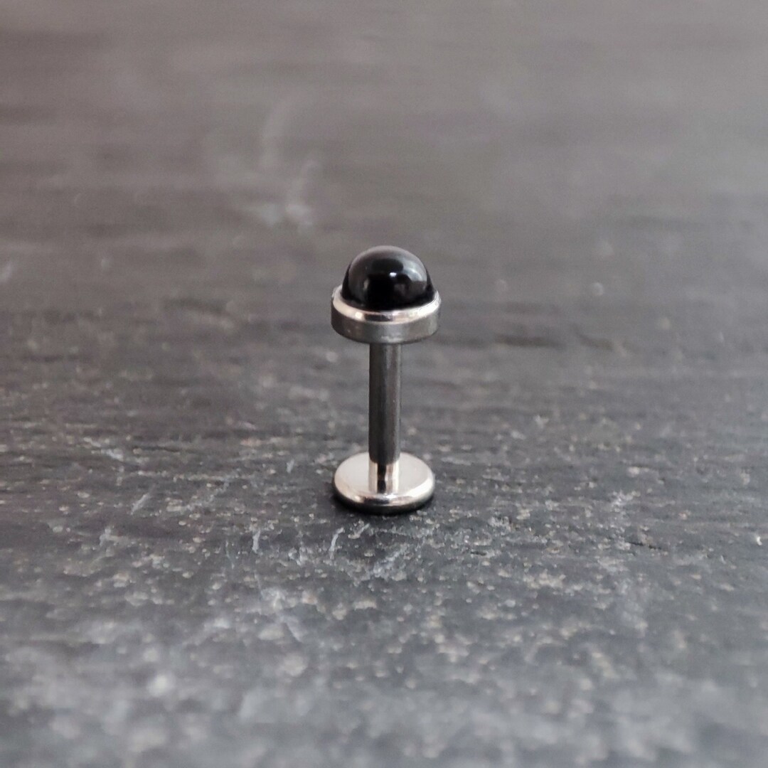 Titanium Labret Lip Ring – Tragus Monroe Piercing (16G & 14G) By Lex & Lu