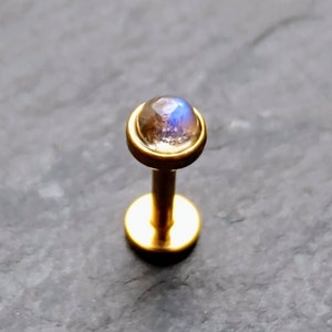 Regenbogen Mondstein Labret Ohrstecker - 3 mm Fassung - Gold PVD 316l Stahl - 18, 16 oder 14 Gauge - mit Innengewinde