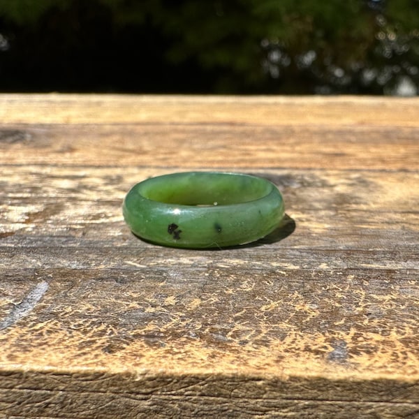 Bague étroite, jade néphrite canadien, 5 mm