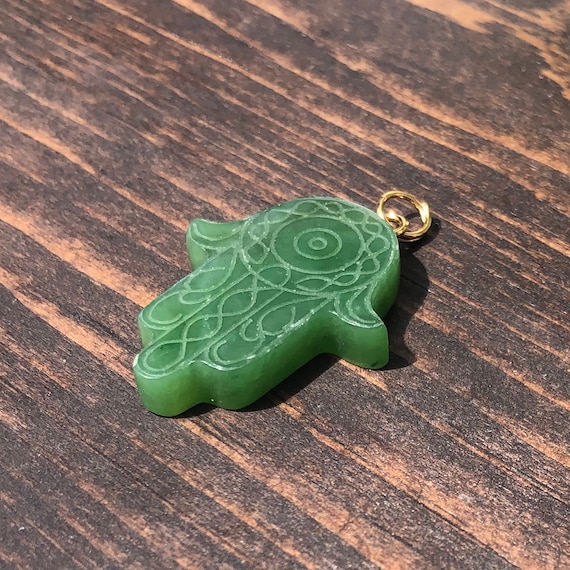 Jade hamsa pendant deals