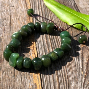 Canadian Nephrite Jade Power Bead Bracelet, Nugget Pull Closure