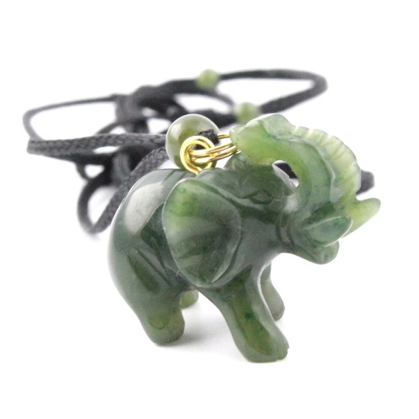 Pendentif canadien en jade néphrite, éléphant