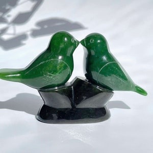 Agapornis canadienses de jade tallados a mano - 35.º aniversario de bodas (varios tamaños)