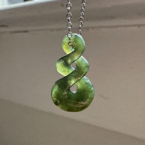 Onyx Jade Double Twist Pendant. SY367 - Etsy