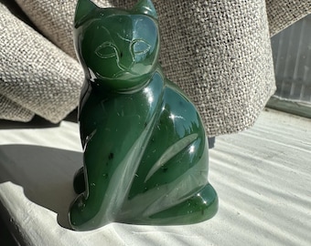 カナダ産ネフライト翡翠のウォーキングキャット - 猫の彫刻 - Etsy 日本
