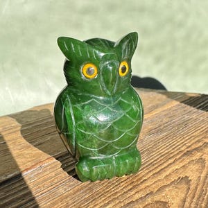 Canadian Nephrite Polar Jade Green Owl with Yellow-Faded Resin Eyes 2&quot;*