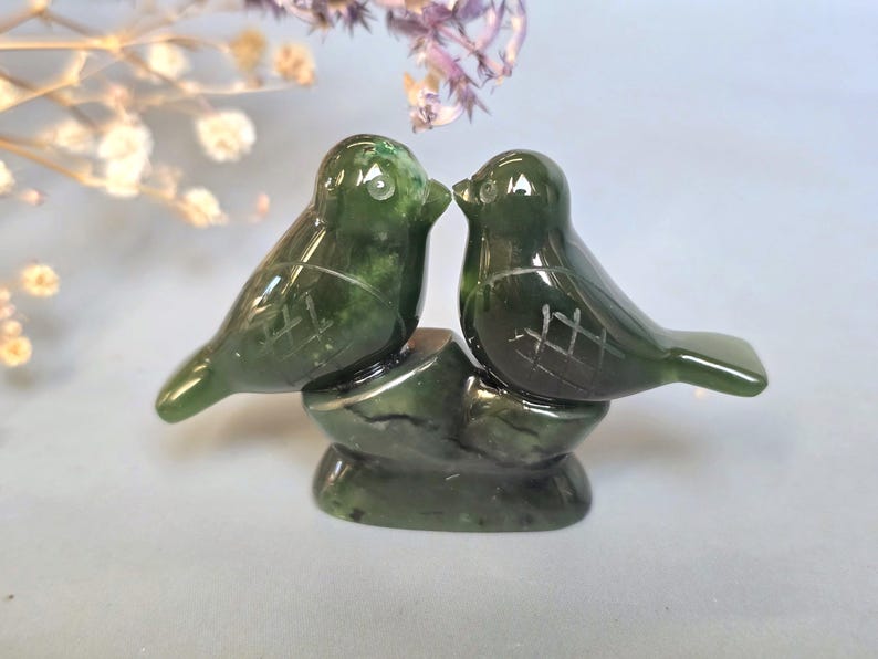 Agapornis canadienses de jade tallados a mano - 35.º aniversario de bodas (varios tamaños) imagen 2