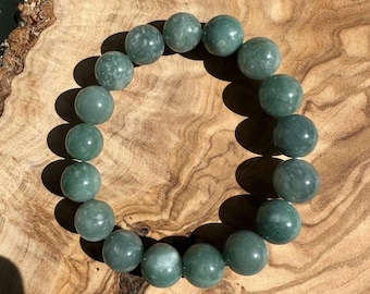 Pulseira de contas de jadeíta guatemalteca - 12 mm