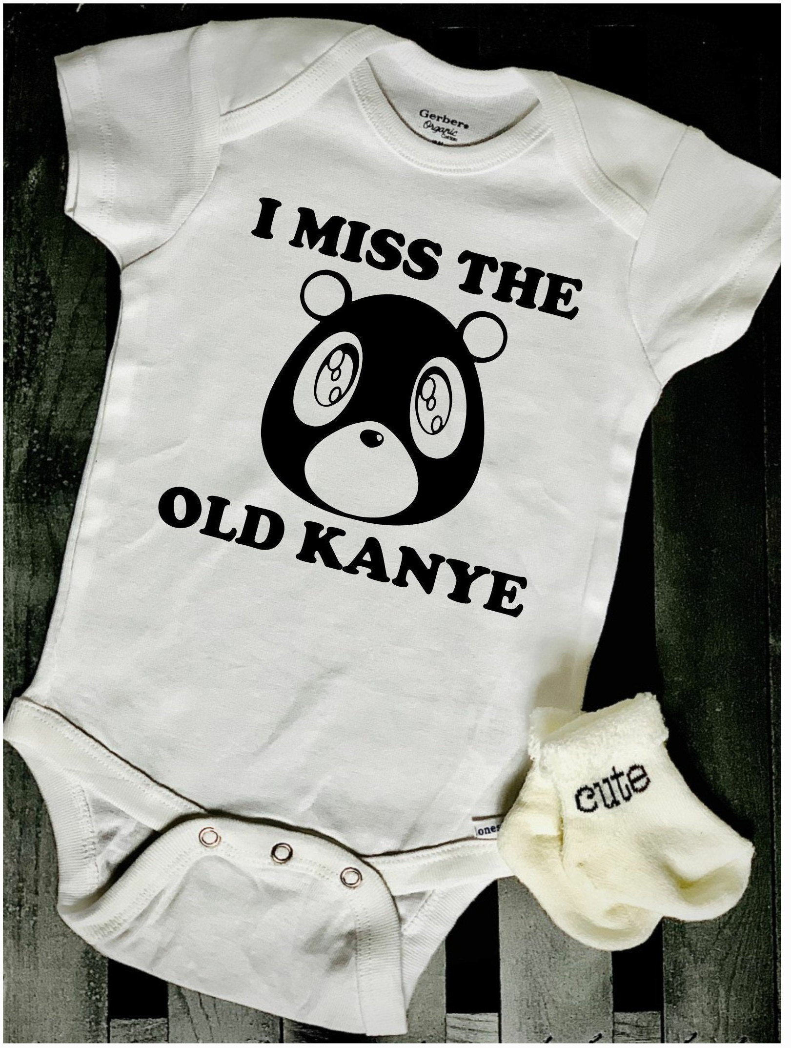 Baby yeezy shop clothes