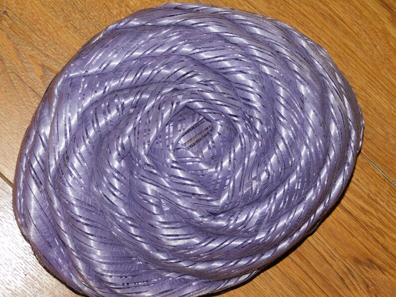 Vintage Ladies 1950/'s Lilac Tafetta Swirl design Pill Box
