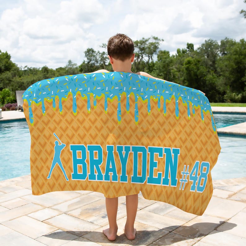 Serviette de plage personnalisée de baseball goutte à goutte crème glacée pour garçons, serviette de plage goutte à goutte, serviette de piscine, cadeau d'équipe, cadeau de baseball pour jeunes image 1