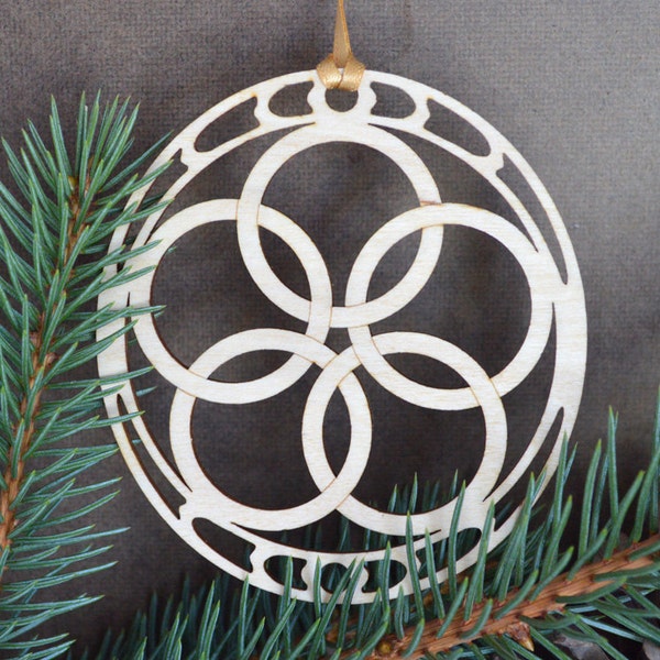 5 Golden Rings ornament woodcut design 5 Interlocking Rings decoration