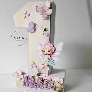 Decoración de cumpleaños con números de hadas en 3D: Número de cartulina rosa y morado, 8.5"