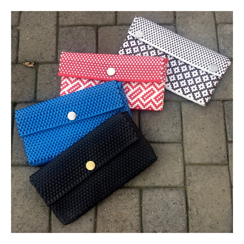 Big woven clutch. Handcrafted bags. Mexican bag. Woven bags. Plastic bags. Spring clutch bags. Boho bags image 4