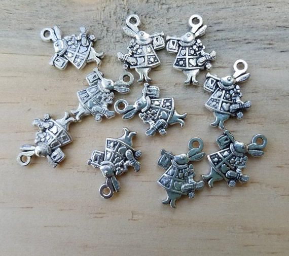 20 x Tibetan Silver Rabbit Charms Pendant Alice in Wonderland