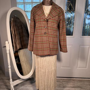 medium vintage ‘famous maker’ wool jacket in excellent vintage condition please read description