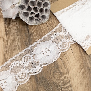White Floral Lace Trim Remnant Fashion Trimming DIY Sewing and Craft Supplies 3.5 yards