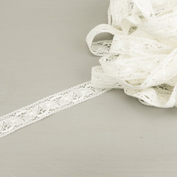 Off White Cotton Lace Trim 7 Yards by 1 Inch Width  NLT00013