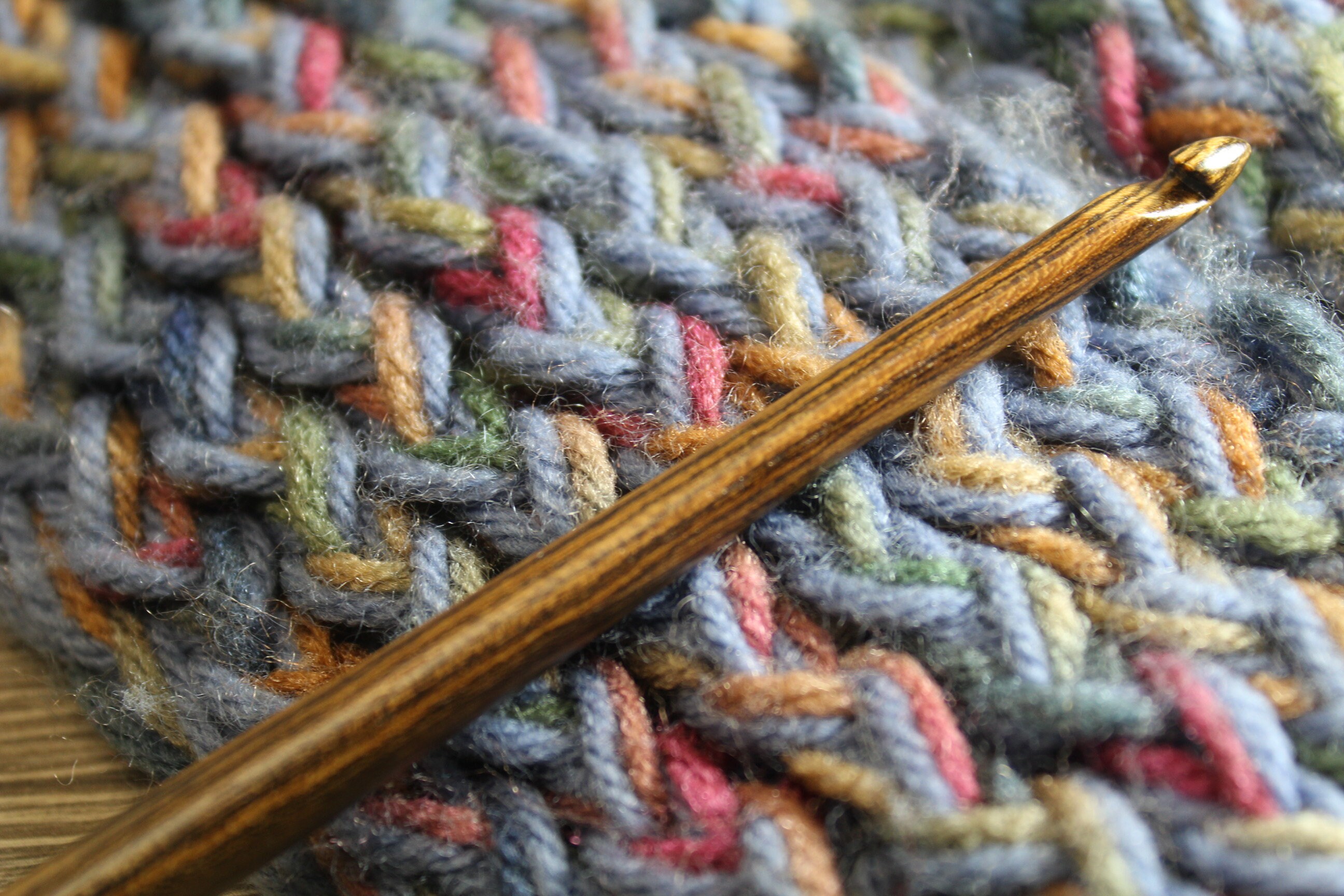 Wood crochet hook, Handmade Crochet hook, Size J Hand Turned 3 wood Cr –  LangandTagwoodworking