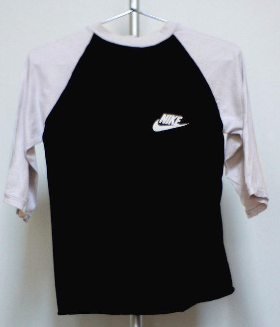 nike raglan shirt