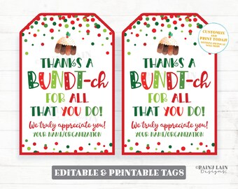 Pode incluir: Dois cartões de presente imprimíveis com fundo de bolinhas vermelhas e verdes. Os cartões apresentam uma ilustração de um bolo bundt e o texto "Obrigado por tudo o que você faz! Realmente apreciamos seu trabalho! Seu nome/organização".