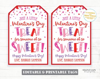 Könnte beinhalten: Zwei druckbare Valentinstag-Geschenk-Etiketten mit rotem Rand und weißem Hintergrund. Die Etiketten zeigen rosa, rote und violette Herzen und den Text "Just a little Valentine's Day Treat for someone oh so Sweet! Happy Valentine's Day! Love, Hannah Sampson".