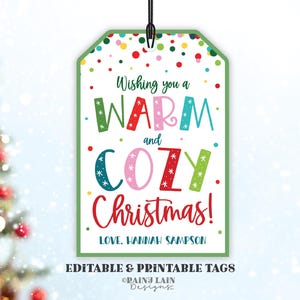 暖かくて心地よいクリスマスをお過ごしください。タグ、編集可能なホリデーギフトタグ、印刷可能なおやつタグ、先生、スタッフ、スカーフ、靴下、ブランケットスロー