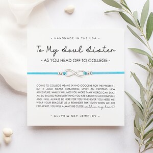 Bracelet cadeau avec carte Soul Sister « Off to College », sœur non biologique, meilleure amie, sœur choisie, rentrée des classes, remise des diplômes, cadeau étudiant de première année