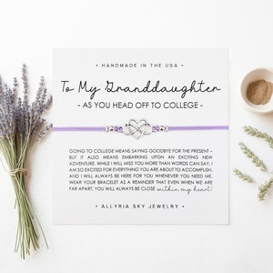 Bracelet cadeau avec carte « Aller à l'université » petite-fille, petite-fille universitaire, étudiant de première année, cadeau de rentrée scolaire, cadeau grand-mère petite-fille